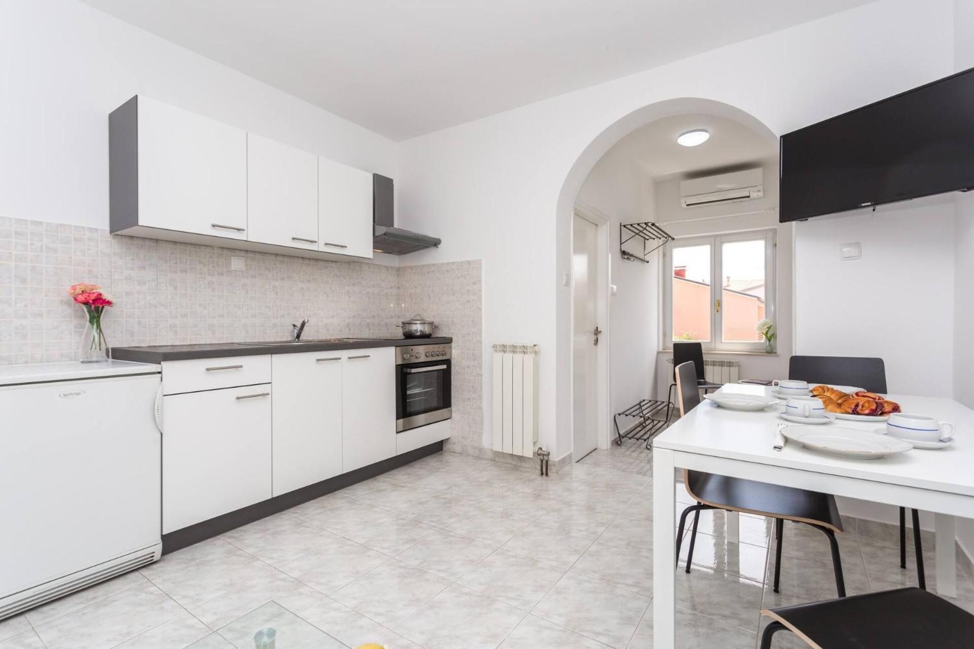 Apartments Bernardeta 2 巴斯卡 外观 照片